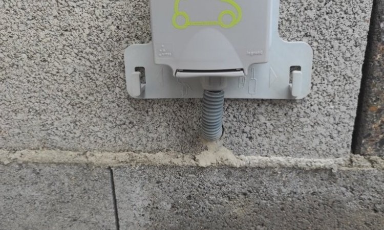 installation prise de recharge voiture électrique à Villefranche-sur-Saône et sa région